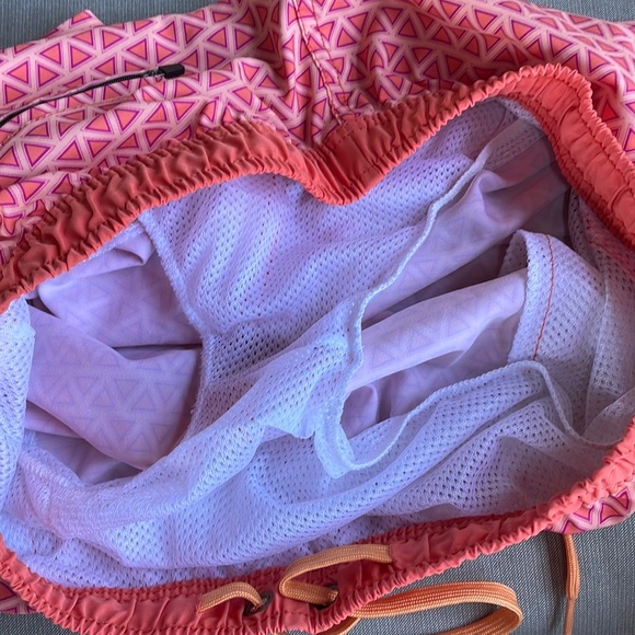 Quiet Storm since 1983 Men’s geometric print Coral Bathing suit trunks XXL XL - Picture 10 of 11